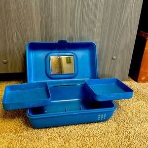 Blue cosmetic storage container